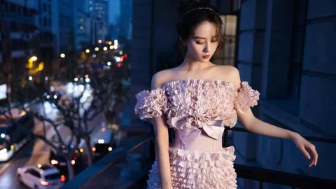 小伙2元买米饭