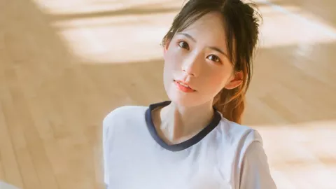 贺娇龙逝世
