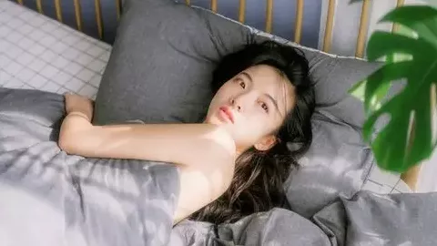 显眼包卖货郎
