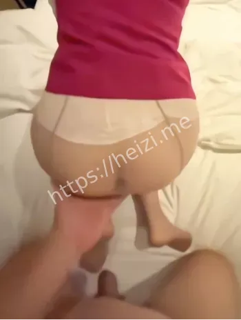 翘臀