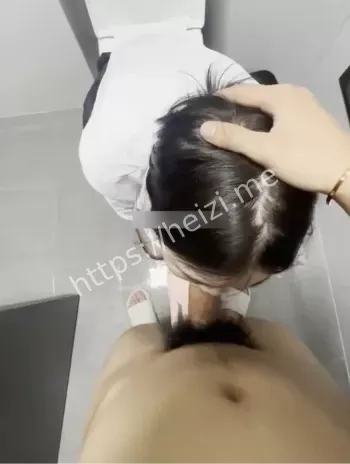 清纯甜美