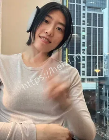 反差眼镜妹