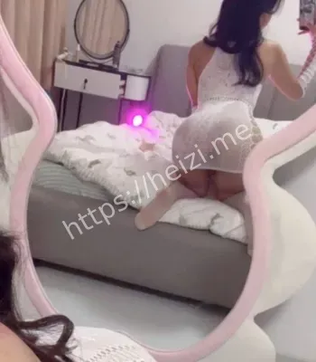 黑皮学妹