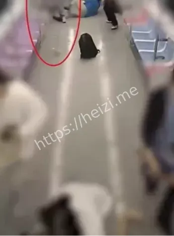 泼汽油点火
