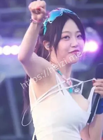 演唱会走光