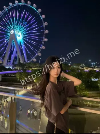 脚踏三只船