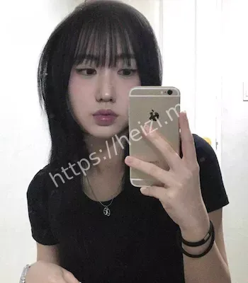 女大学生