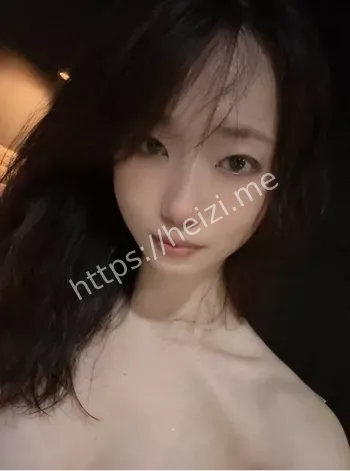 何丹彤
