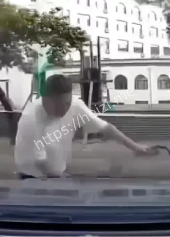 故意撞人