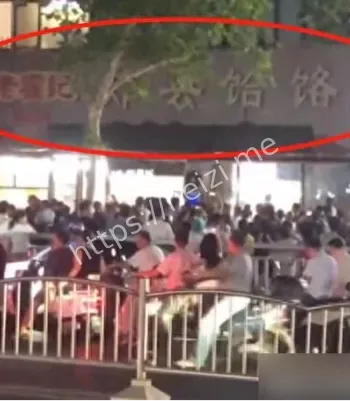 老板闭灯躲避