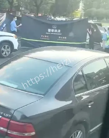 油门当刹车