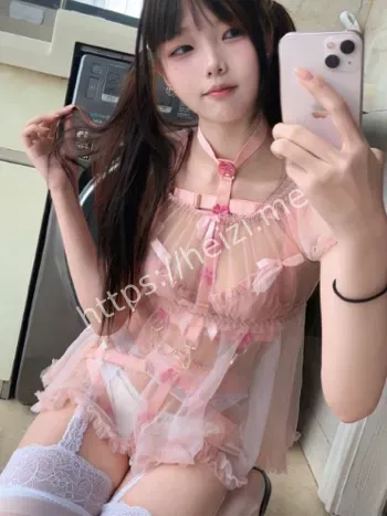 超甜学生妹