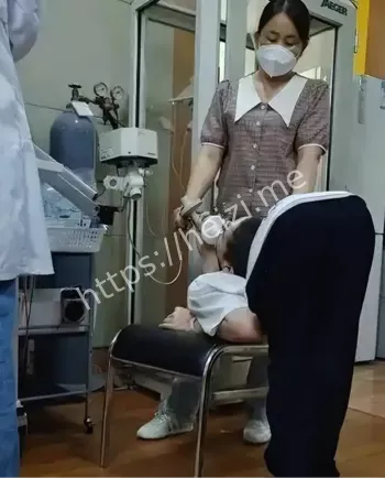 反向折叠180度