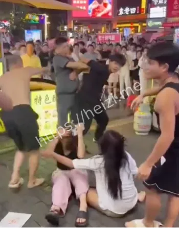 两桌大战