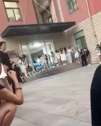 女生宿舍产子