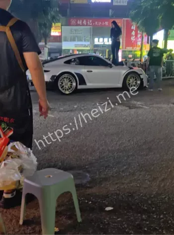 女子砸911事件