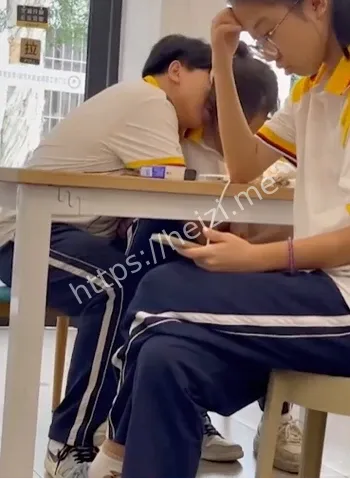 学生早恋大瓜