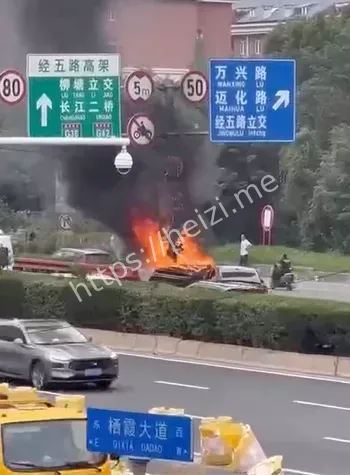 南京栖霞大道