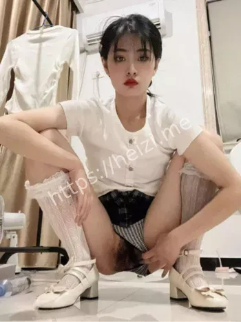 JK短裙自拍