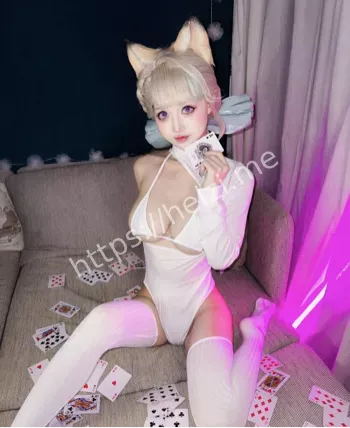 猫耳白丝