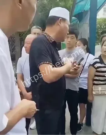 家属抗议