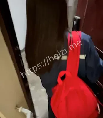 清纯人设崩塌