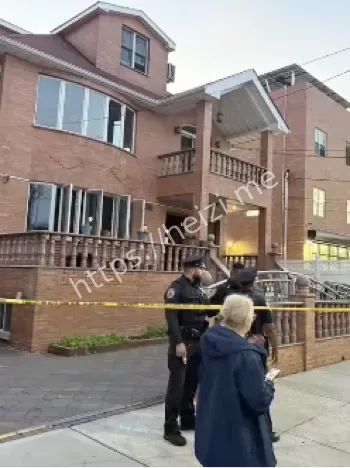 福州人持刀