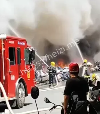 临街门面大火
