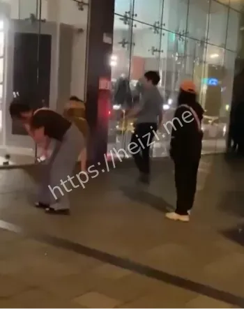 高跟鞋砸头