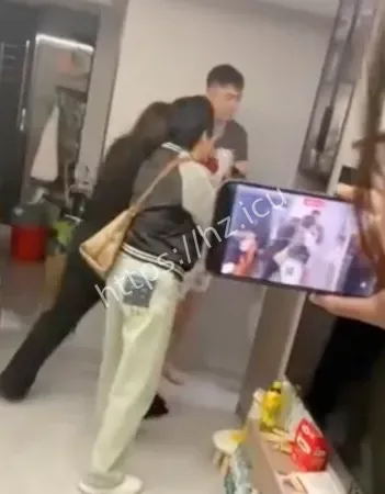 亲朋好友围观