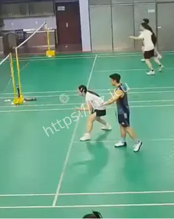 情侣打架