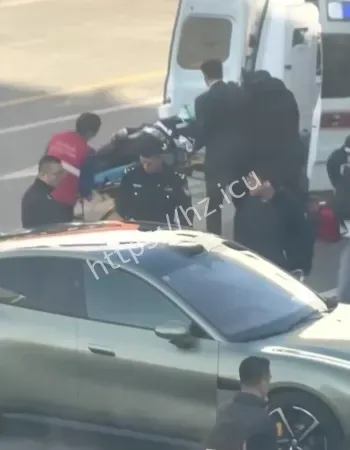 倒车误踩油门
