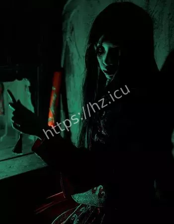 半夜诡声敲门