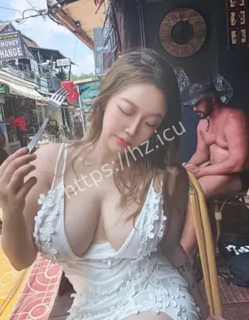 下海拍片