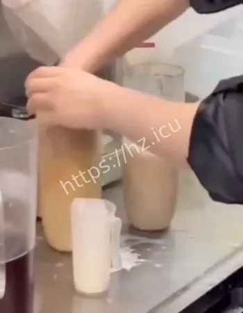 手打柠檬茶