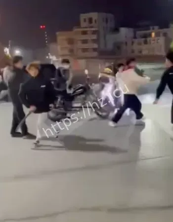 街头火拼