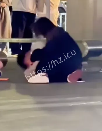 哭到撕心裂肺