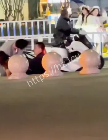 丈夫男同约会