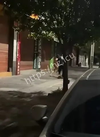 主道身无寸缕