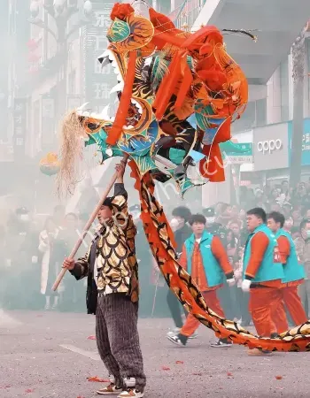 元宵炸龙现场