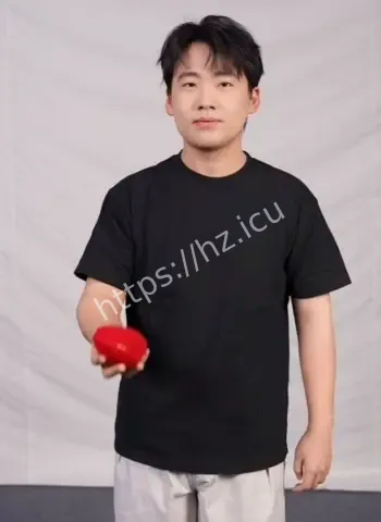 严浩翔