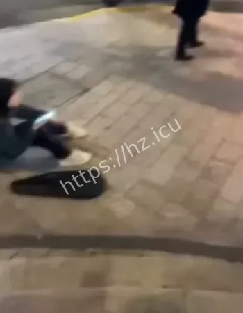 撞飞多名行人