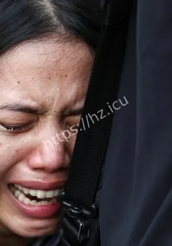 印尼列车碰撞现场细节