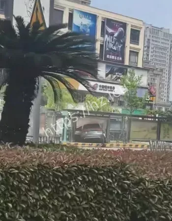 致1人重伤