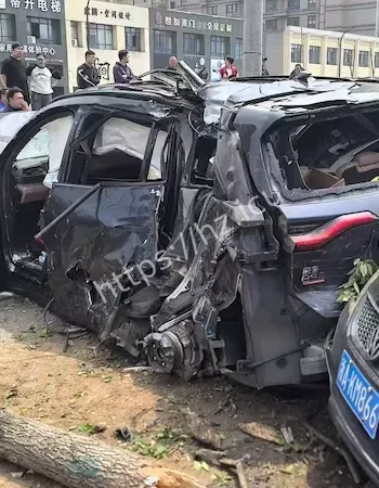 杭州高架车祸