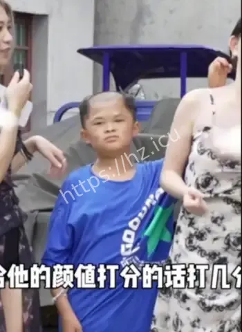 裸露上身