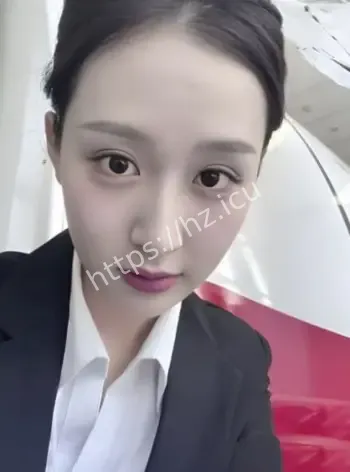 对镜跪姿激情自拍