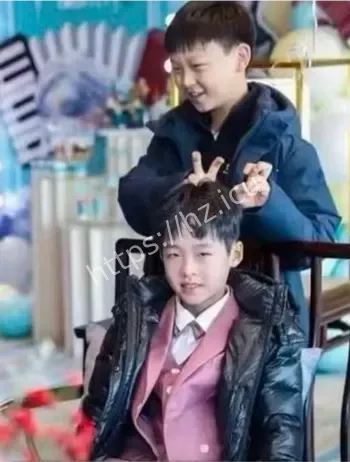 邓蓉蓉维权