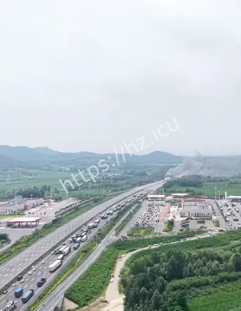 现场浓烟滚滚